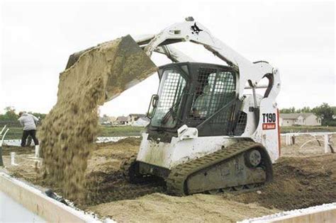 skid steer t190 can lift a paver pallet|t190 skid steer lift.